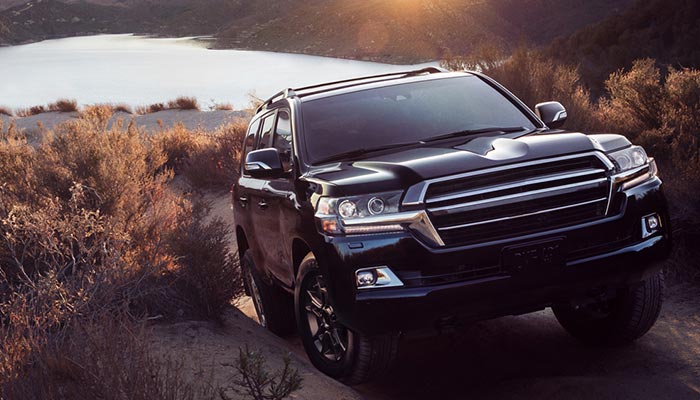 afeature_Dunlop-CB-Landcruiser-Sept22.jpg